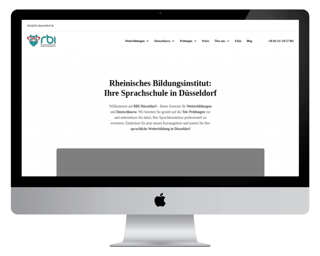 Ein Computerbildschirm mit der Webseite des Rheinischen Bildungsinstituts. Die Seite trägt den Titel „Ihre Sprachschule in Düsseldorf“ mit Kontaktdaten und Navigationslinks oben.